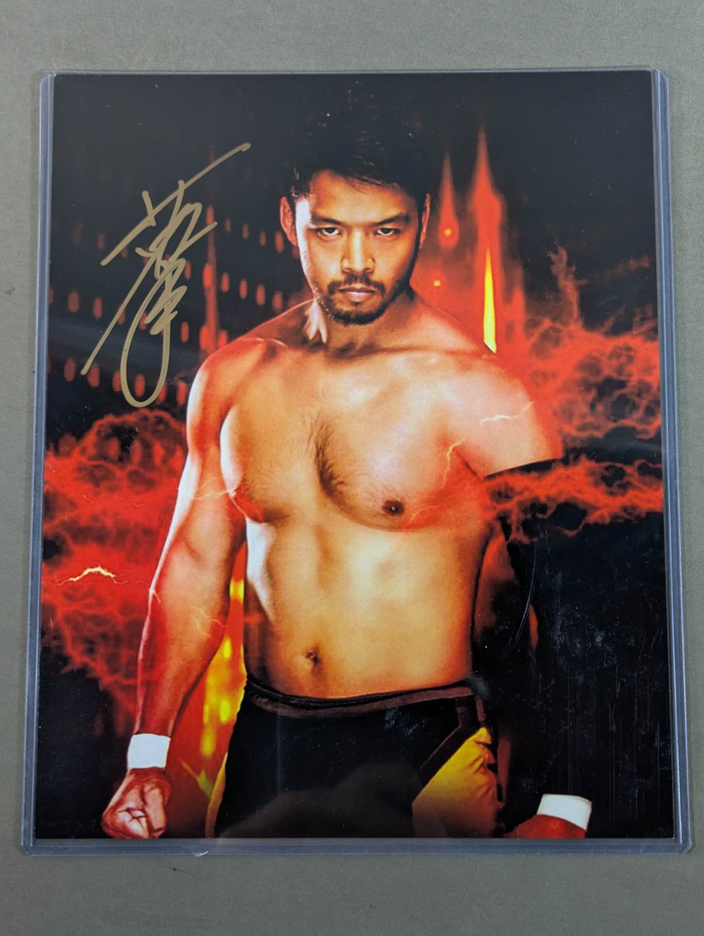 Hideo Itami (KENTA) hand signed autograph Pro-Photo 