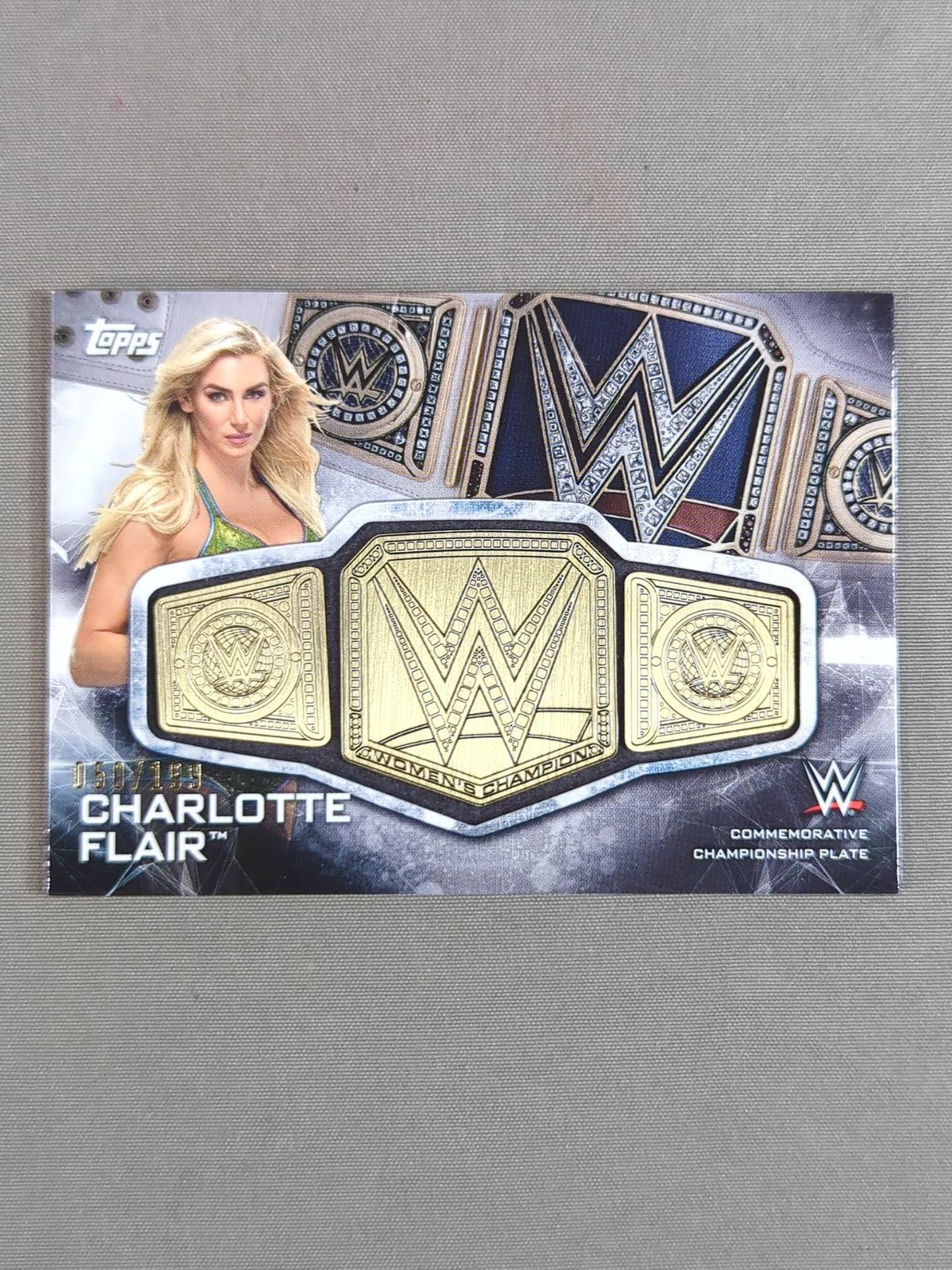 2019 TOPPS WWE シャーロット・フレアー 公式ベルトプレートカード