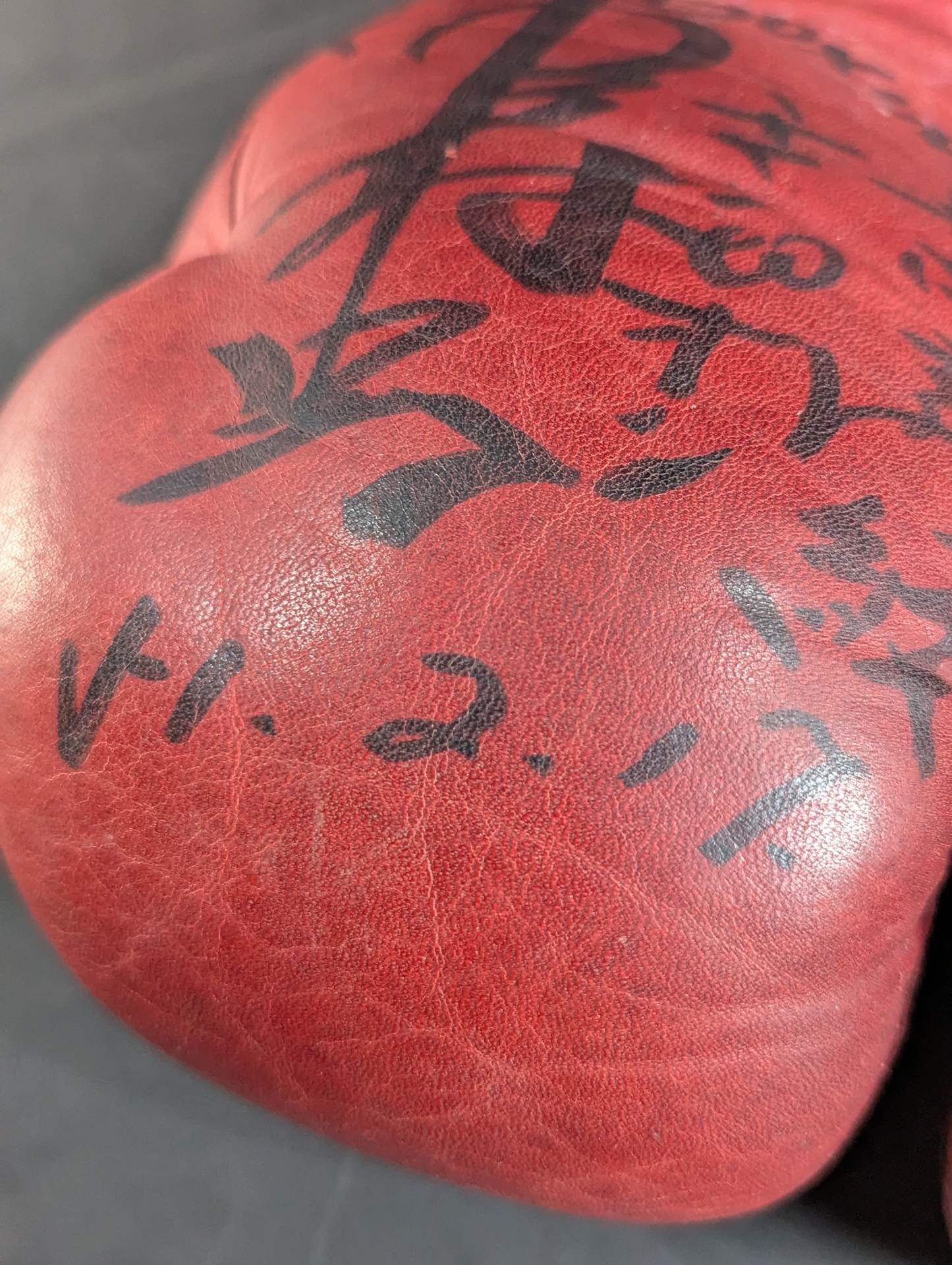 ★ Kick demon Tadashi Sawamura hand signed autograph !! ★ Winning 70's Vintage Gloves