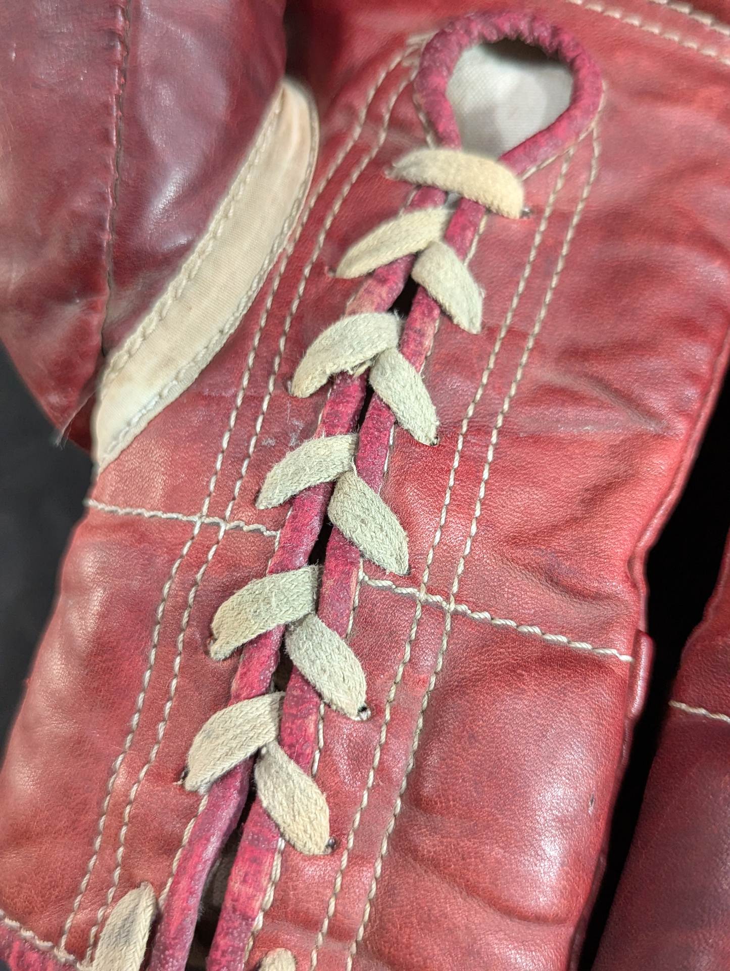 ★ Kick demon Tadashi Sawamura hand signed autograph !! ★ Winning 70's Vintage Gloves