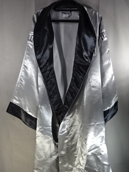 EVERLAST ガウン①(シルバー)