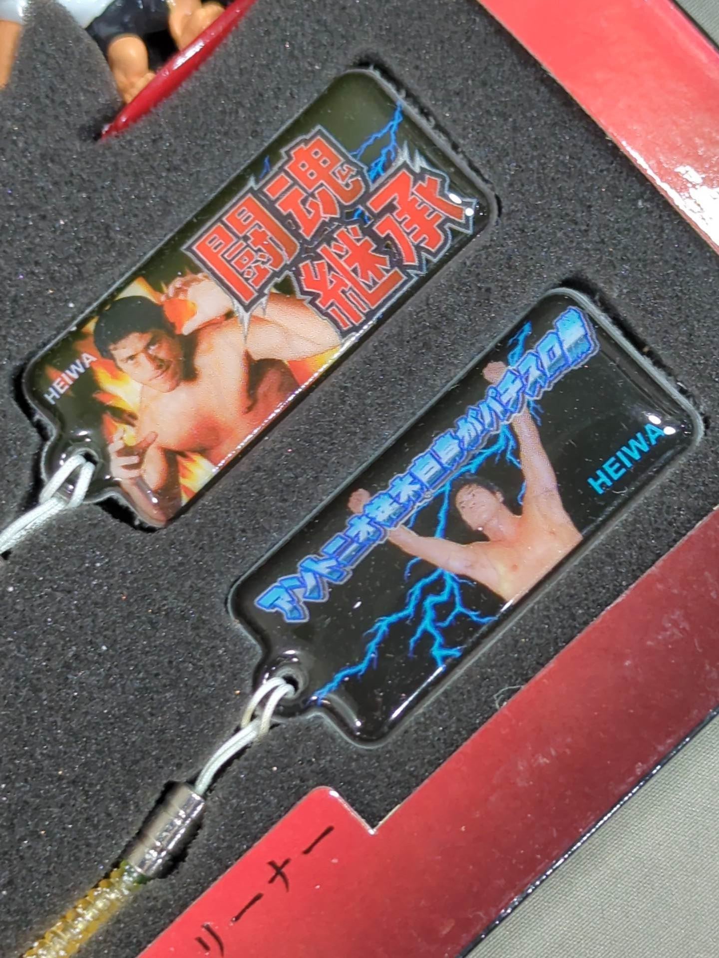 ☆非売品☆ アントニオ猪木 自身がパチスロ機 携帯ストラップ ボックス