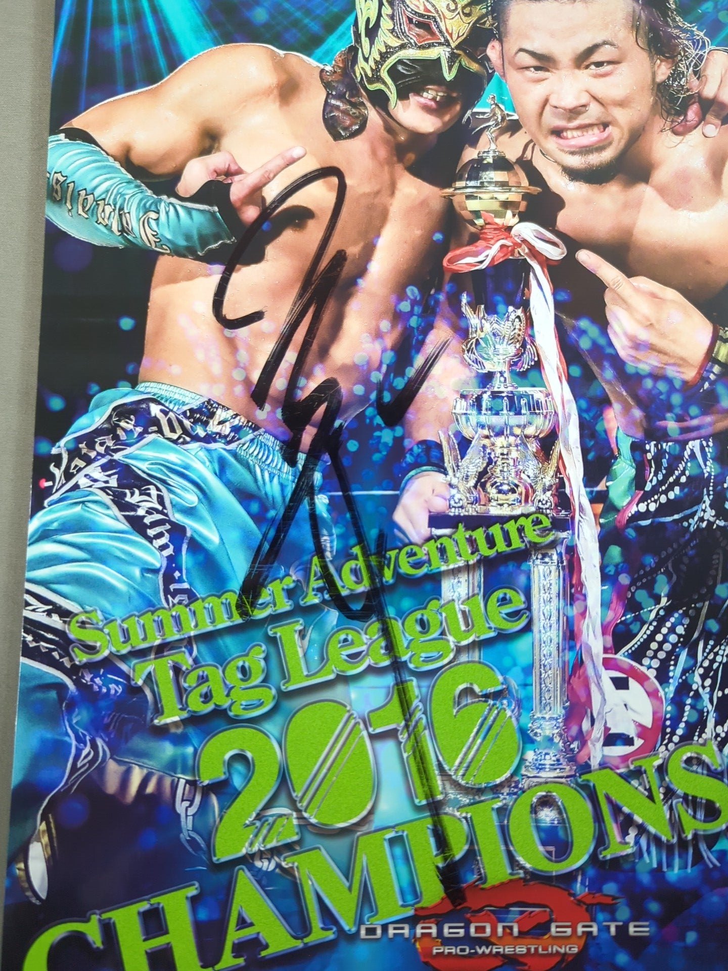 ドラゴン・キッド 直筆サイン入り】2016 DRAGON GATE OFFICIAL