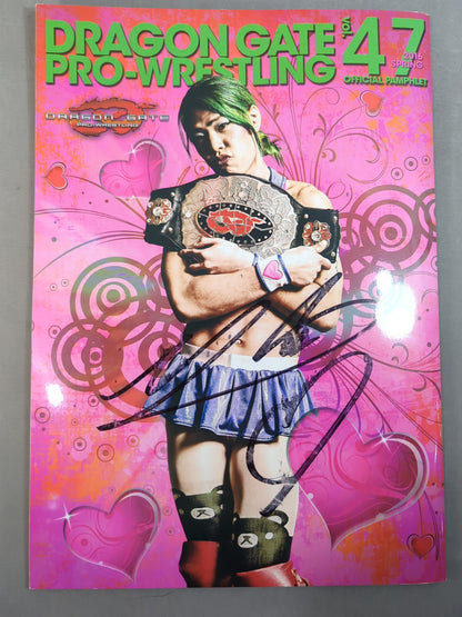 [Yosuke ♡ Santa Maria hand signed autograph ] 2016 DRAGON GATE OFFICIAL PAMPHLET Vol.47