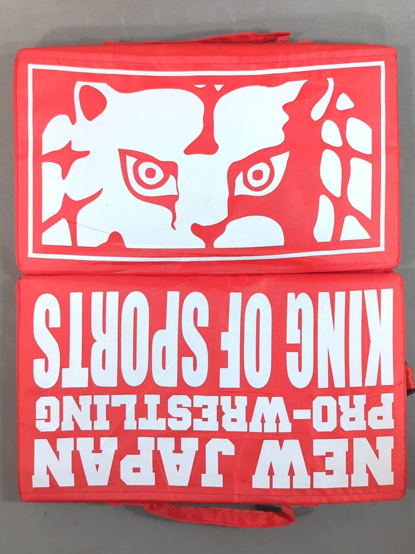 New Japan Pro Wrestling  with  Carabiner Lion Mark  Stadium Cushion (Red× White)