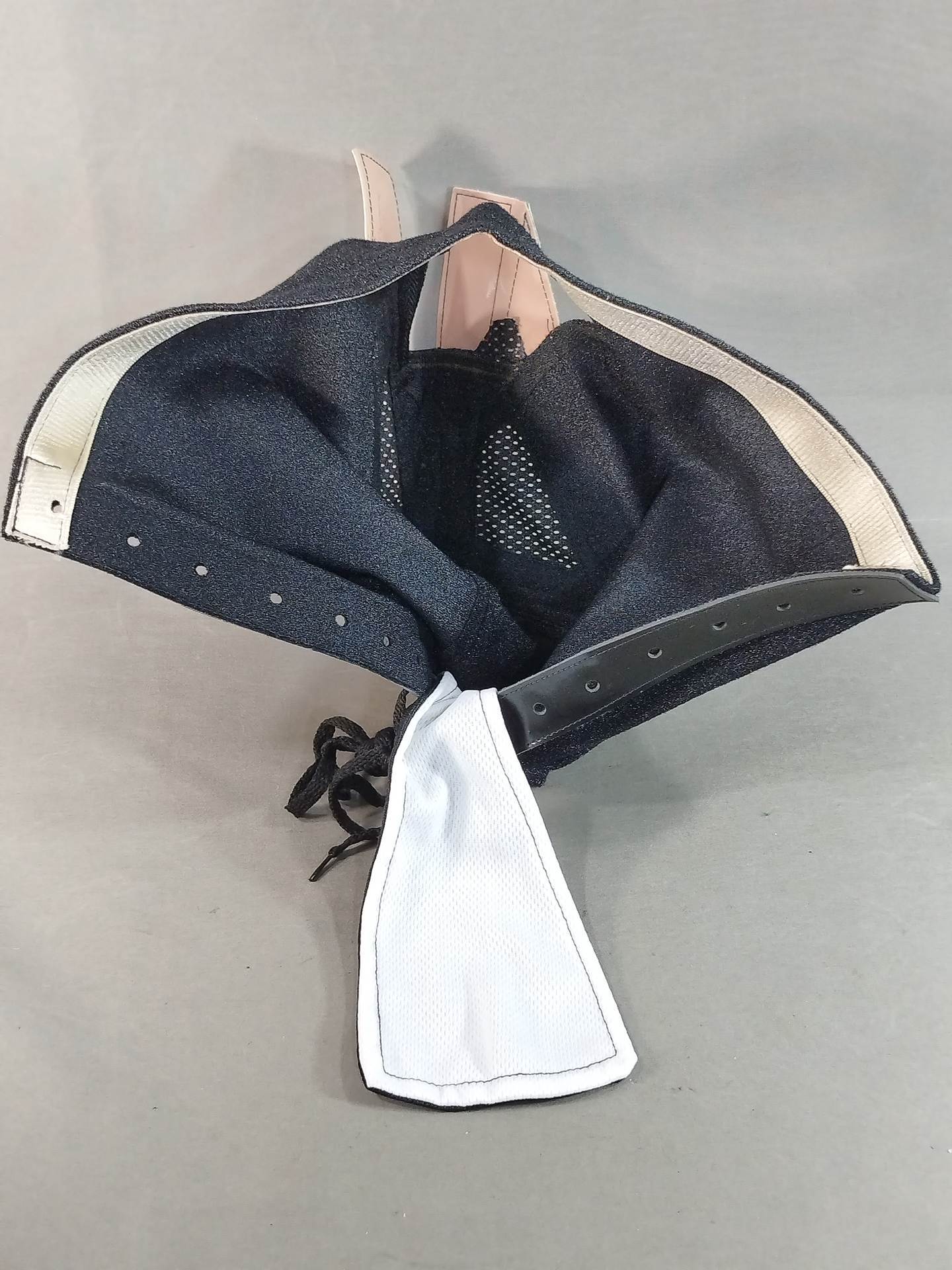 W-1 Mask