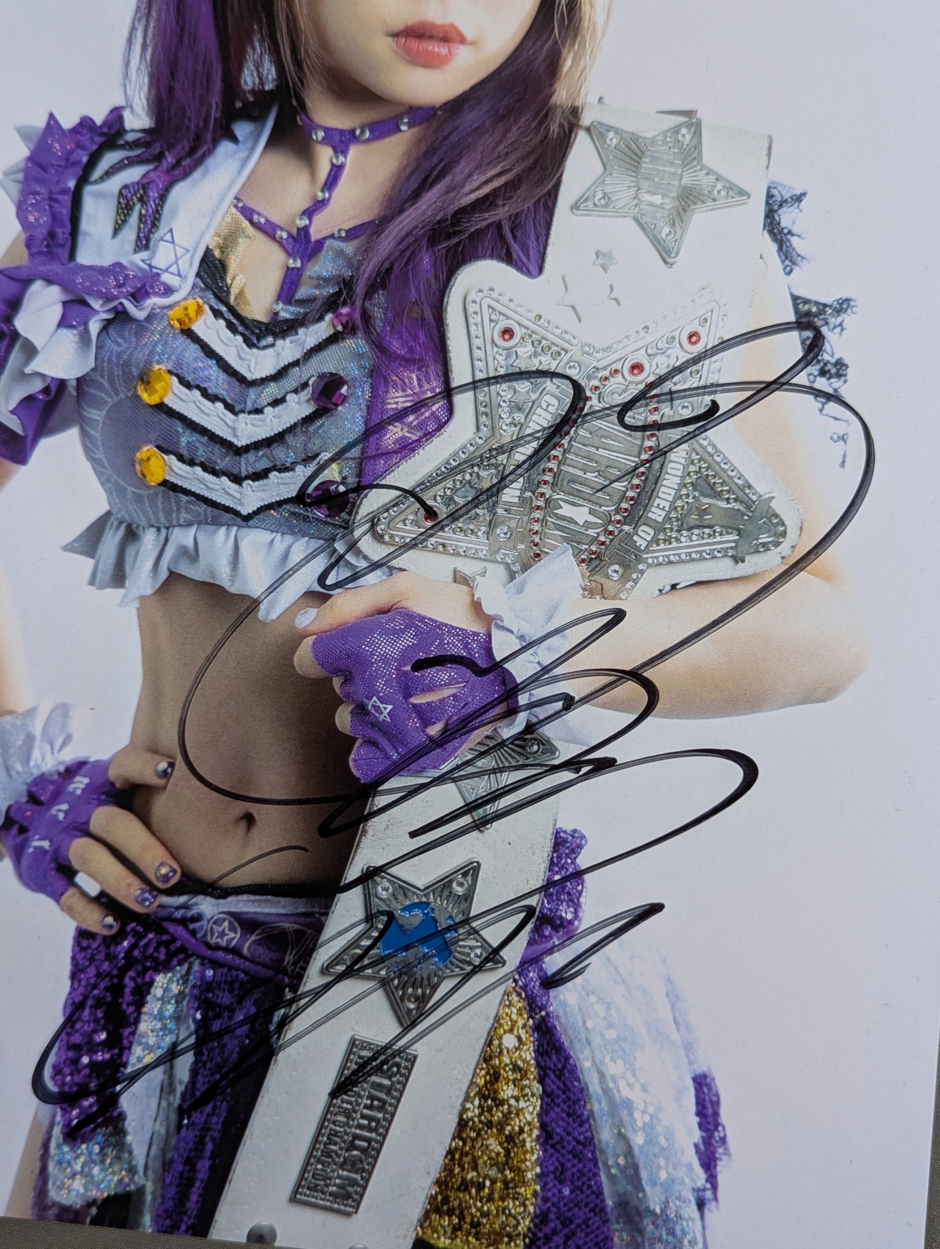 中野たむ 直筆サイン入り スターダムポートレート(D-3) – 闘道館