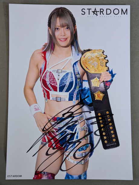 ★IWGP★ Mayu Iwatani  hand signed autograph Stardom Pro-Photo  (B-8)