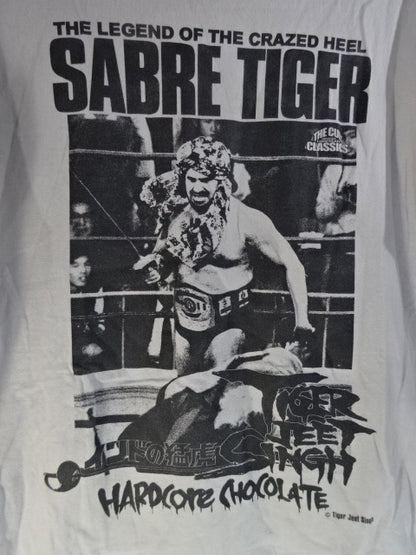 タイガー・ジェット・シン サーベルタイガー(串刺しライトグレー) Tシャツ