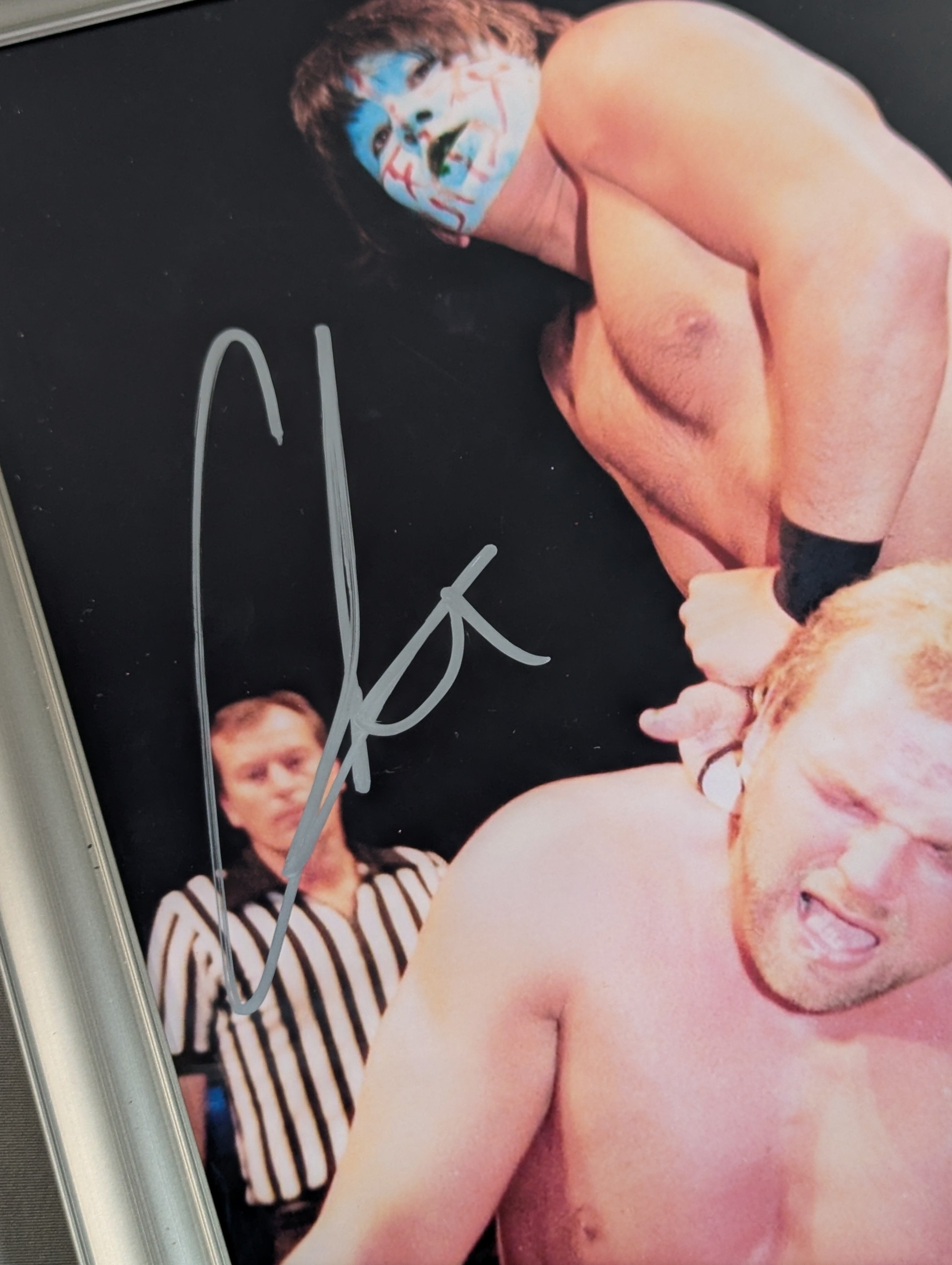 グレート・ムタ 直筆サイン入り 額装大判写真(白ペイント) – 闘道館