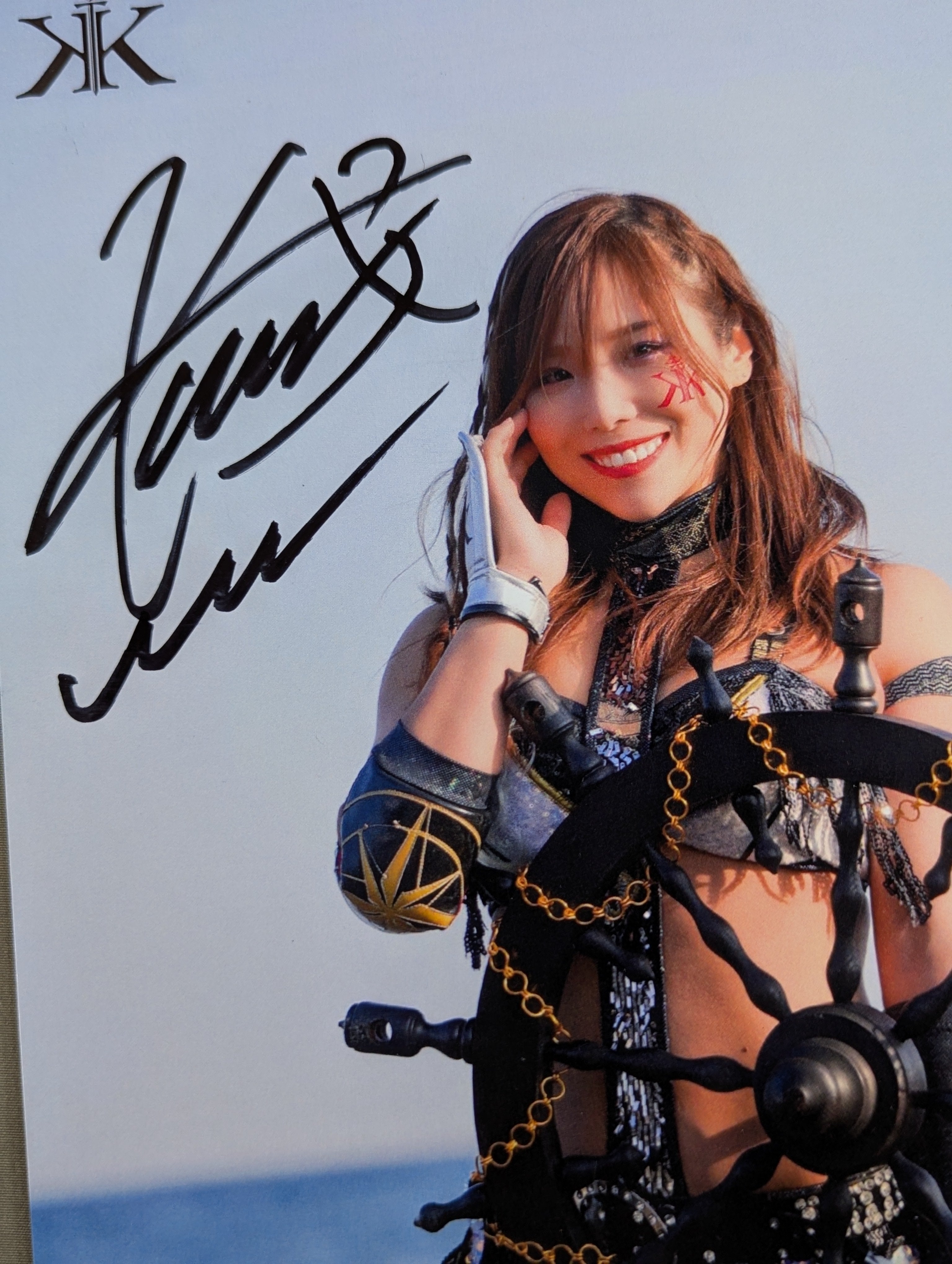 KAIRI 直筆サイン入り ポートレート(H-8) – 闘道館