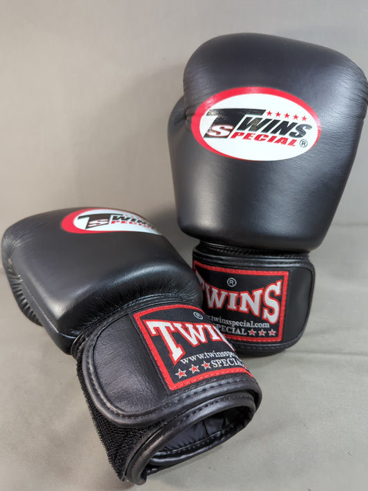TWINS Boxing Gloves (1) (Black)
