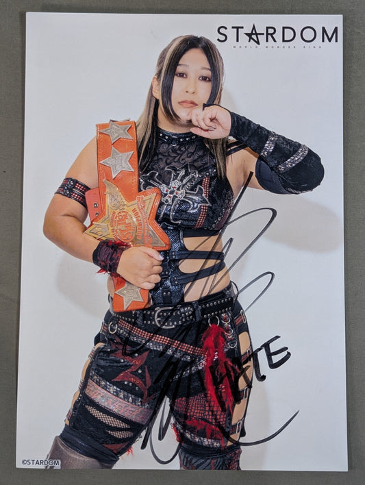 Konami  hand signed autograph  Stardom Pro-Photo (F-6)