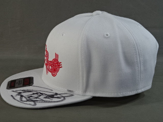 直筆サイン入り】ウナギ・サヤカ「お祝い」キャップ①(2周年