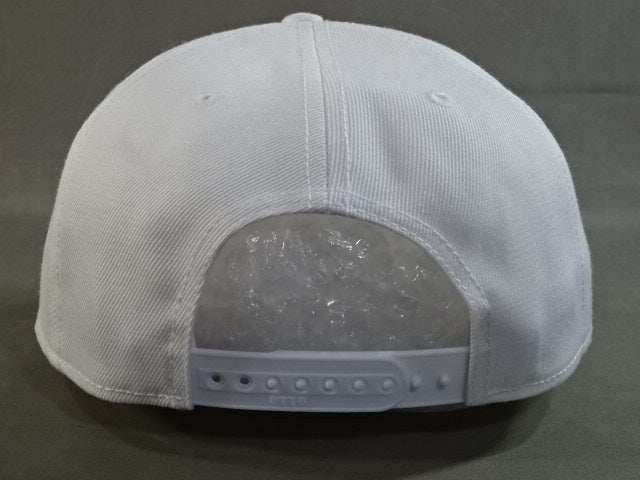 直筆サイン入り】ウナギ・サヤカ「お祝い」キャップ①(2周年