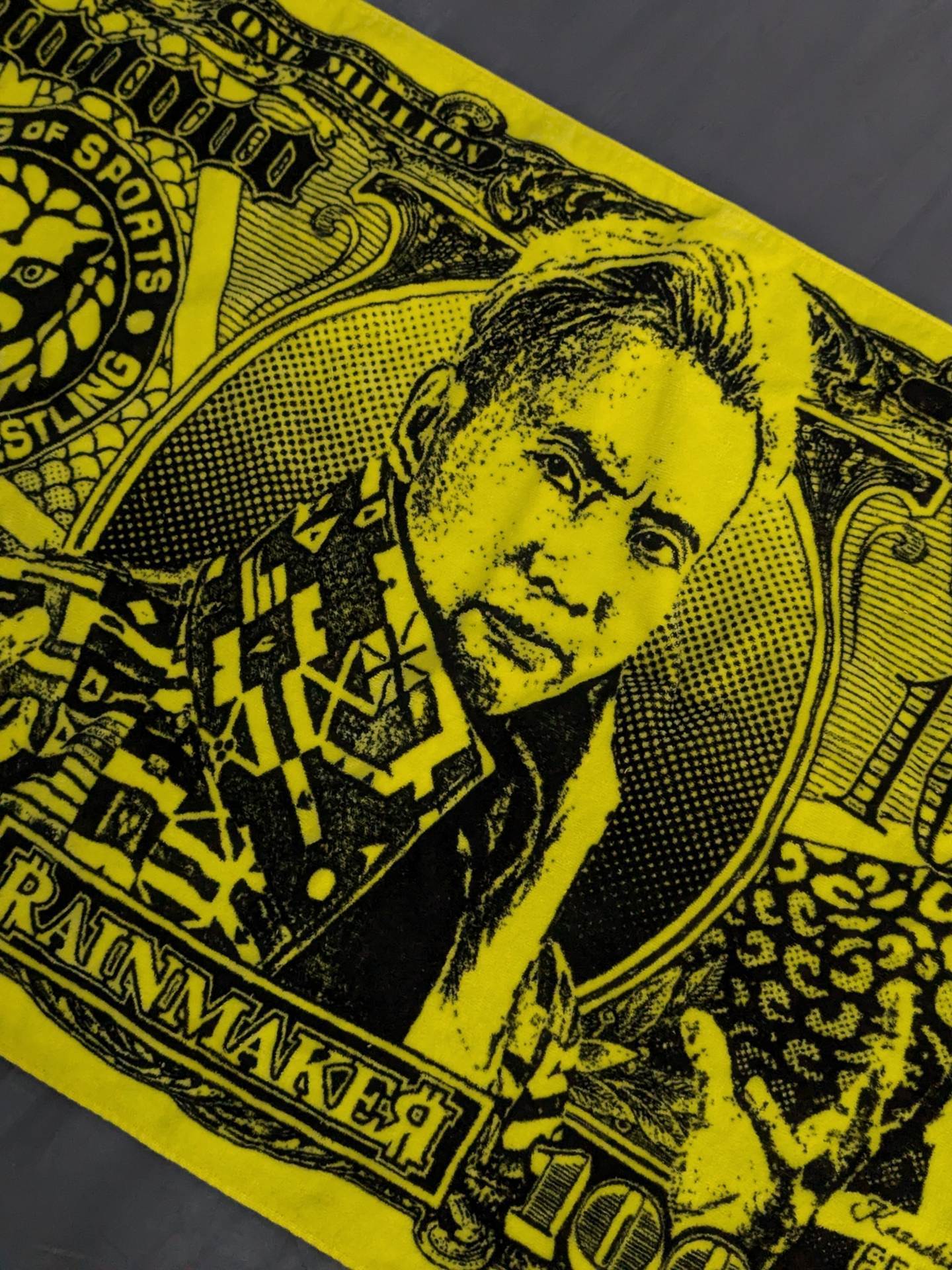 オカダ・カズチカ「レインメーカードル」バスタオル(2022) – 闘道館