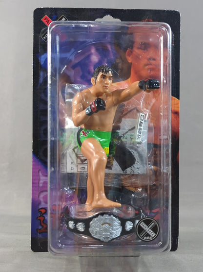 Yuki Kondo (with belt, yellow-green pants, left hook)