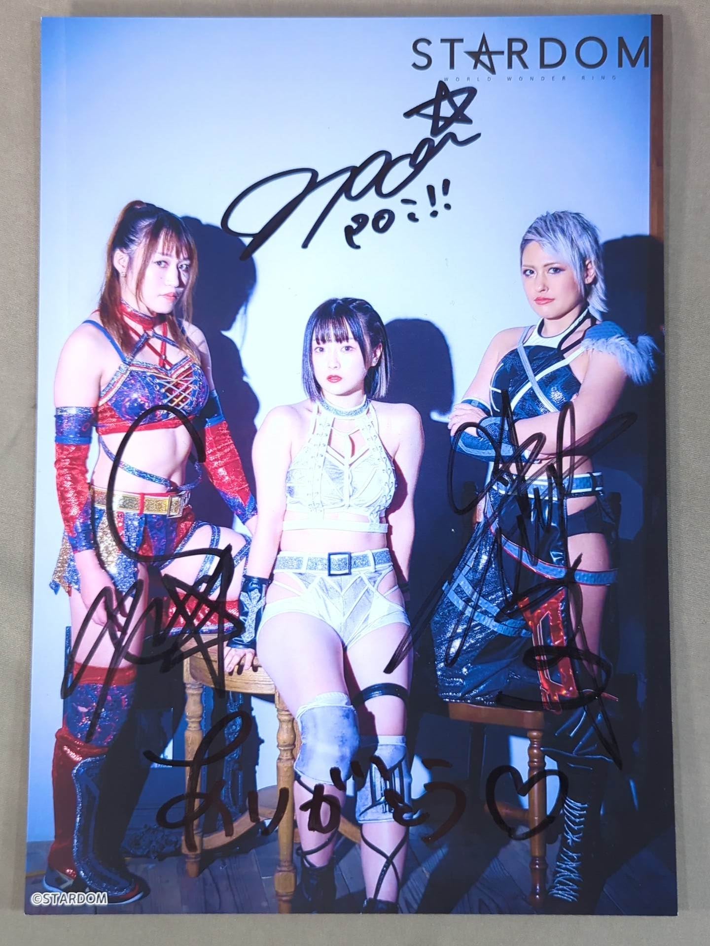 ジュリア＆なつぽい＆朱里 3選手直筆サイン入り スターダムポート