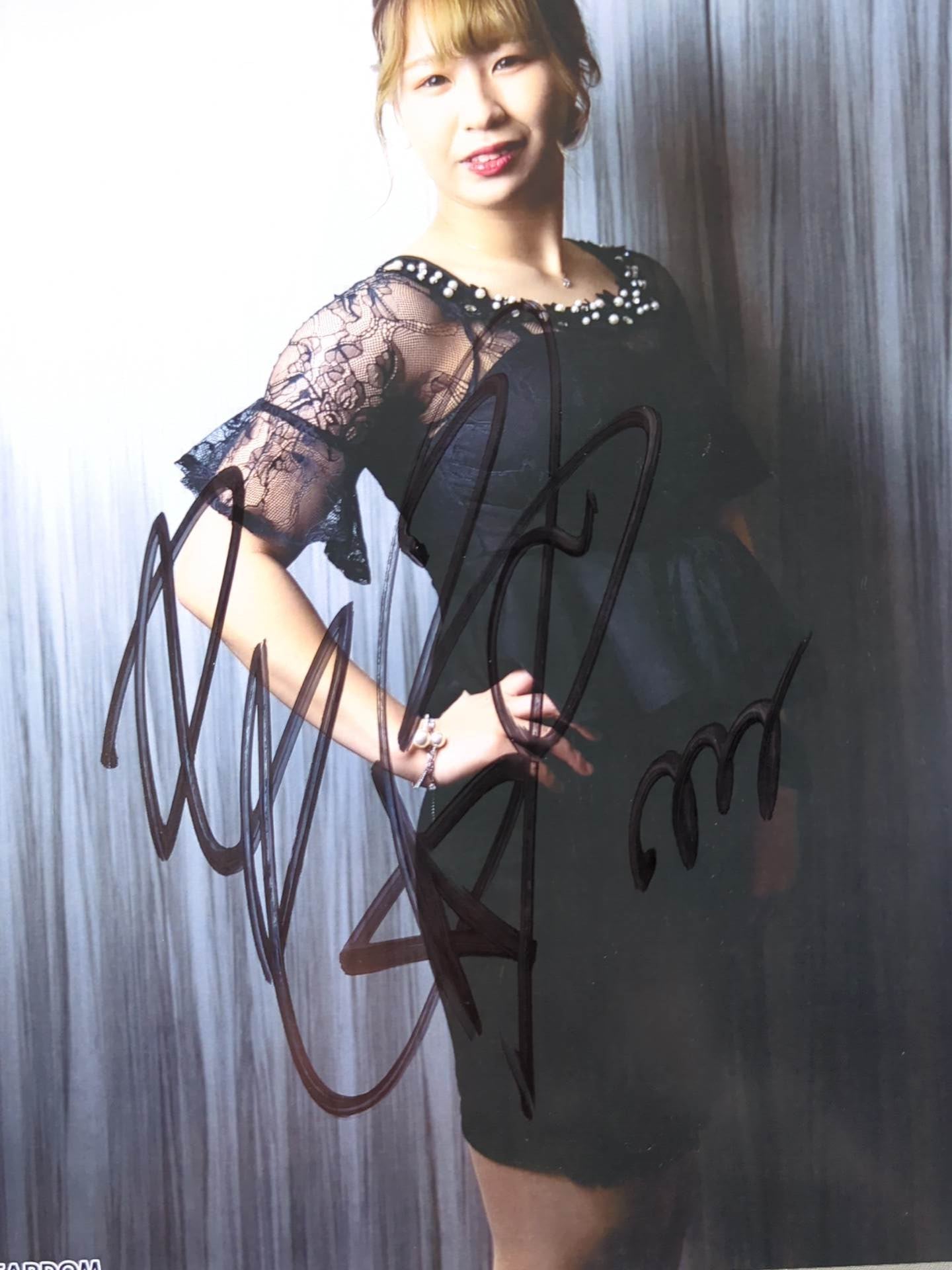 渡辺桃 直筆サイン入り スターダムポートレート(K-8) – 闘道館