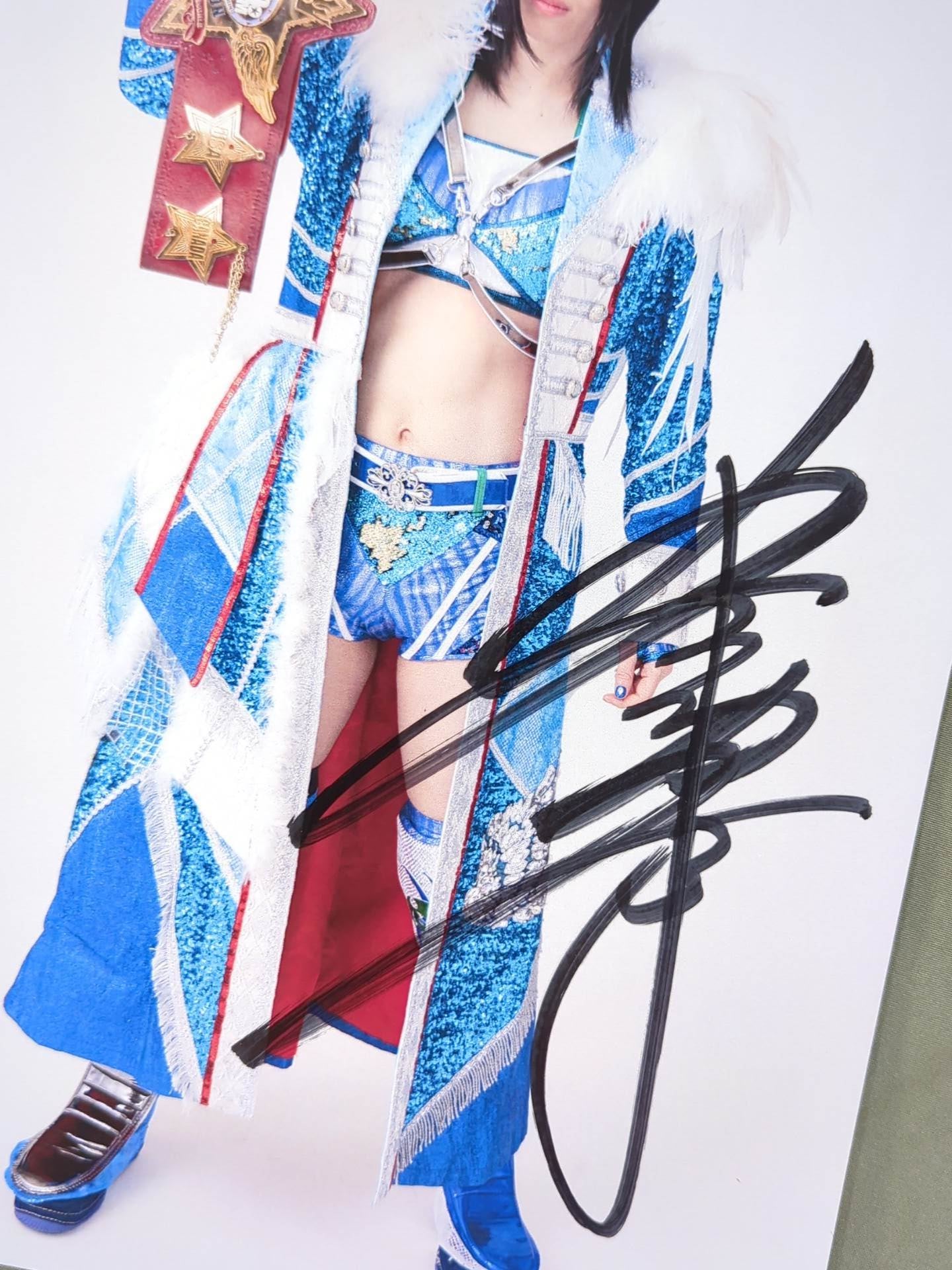 岩谷麻優 直筆サイン入り スターダムポートレート(V-4) – 闘道館