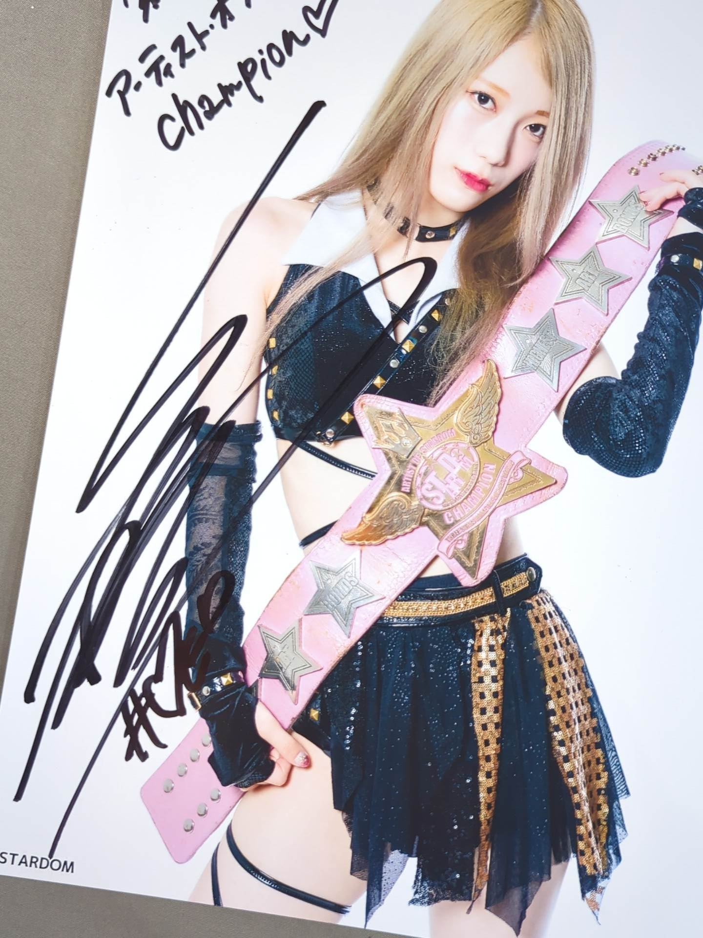 鹿島沙希 直筆サイン入り スターダムポートレート(J-7) – 闘道館