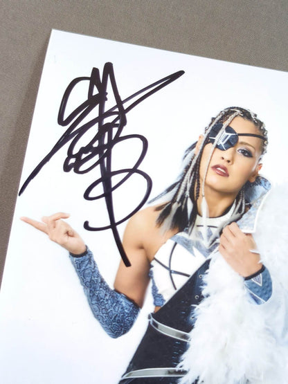 Giulia  hand signed autograph Photo (1)