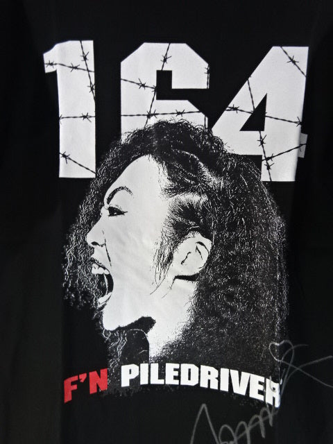 直筆サイン入り】松本浩代「164 F'N PILEDRIVER」Tシャツ①(ブラック