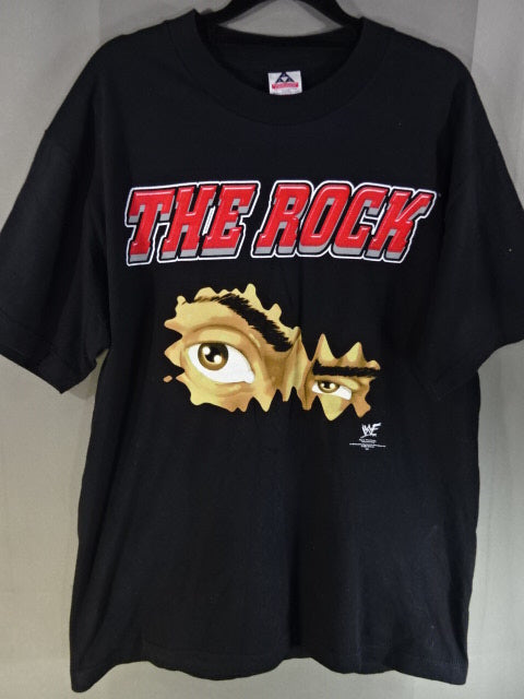 ザ・ロック イラストTシャツ①(WWF(1999) / ブラック) – 闘道館