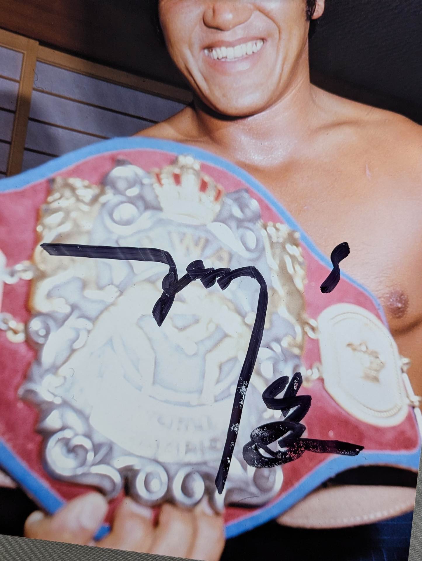 ストロング小林 直筆サイン入り 大判写真①