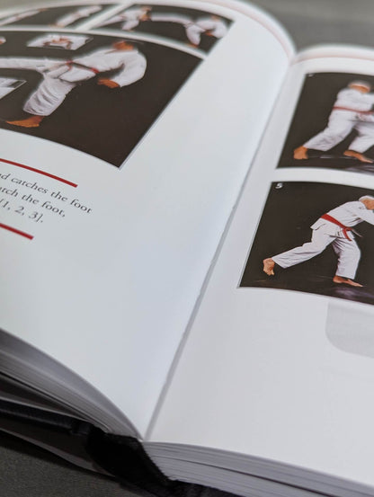 GRACIE JIU-JITSU: The Master Text