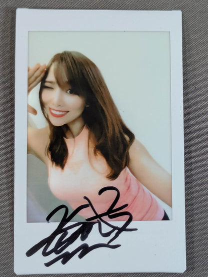 KAIRI hand signed autograph Photo (1)
