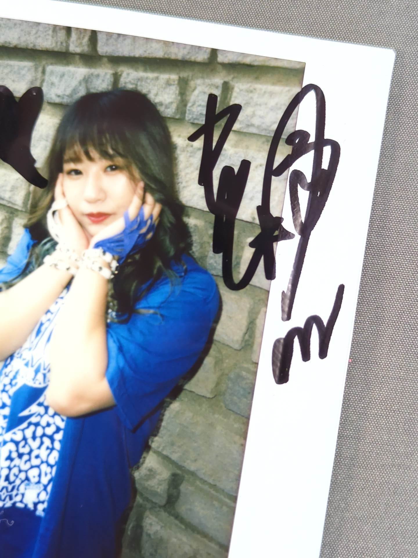 渡辺桃 直筆サイン入りチェキ(E-5) – 闘道館