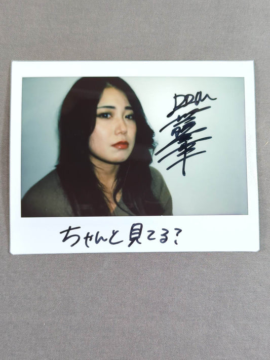 Maika  hand signed autograph  Cheki (E-1)