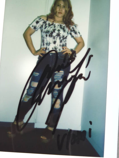 Utami Hayashishita  hand signed autograph  Cheki (D-5)