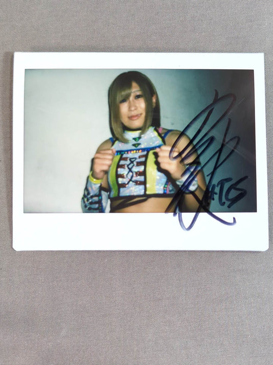 Konami  hand signed autograph  Cheki (C-5)