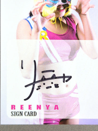 2019 STARDOM COLLECTION CARD りーニャ(吏南) 公式サインカード
