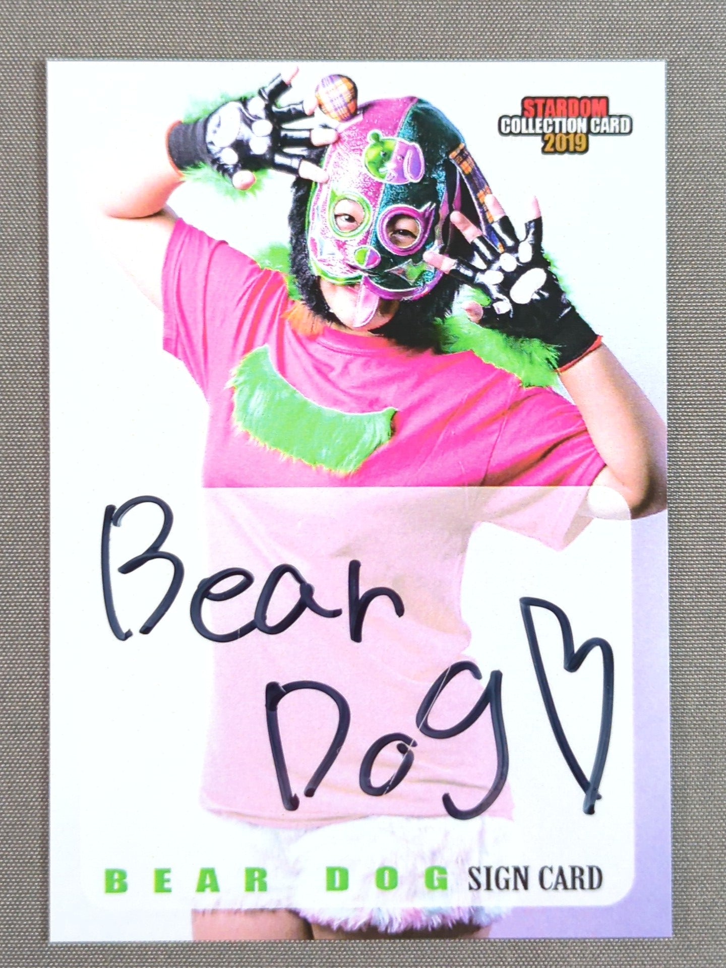 2019 STARDOM COLLECTION CARD ルアカ(ベアー・ドッグ) 公式サインカード