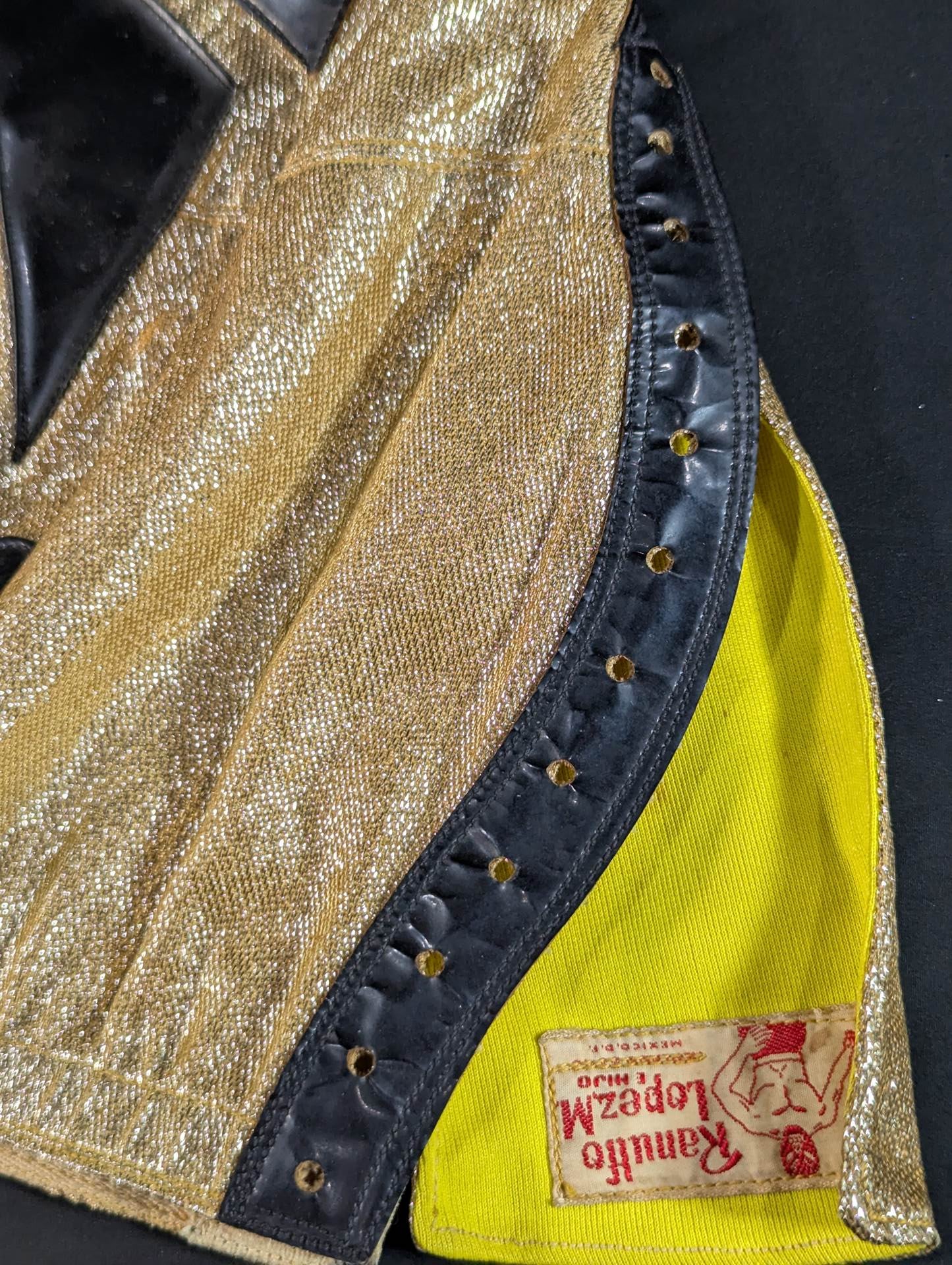 ★ Mil Mascaras Gold Black Trade ★