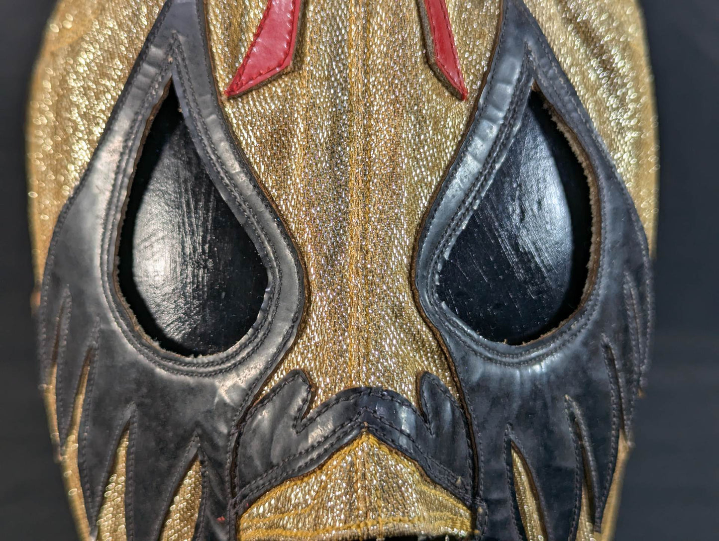 ★ Mil Mascaras Gold Black Trade ★