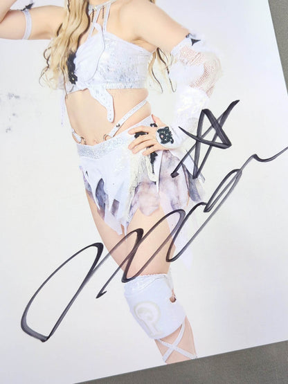 なつぽい 直筆サイン入り スターダムポートレート(Q-9)