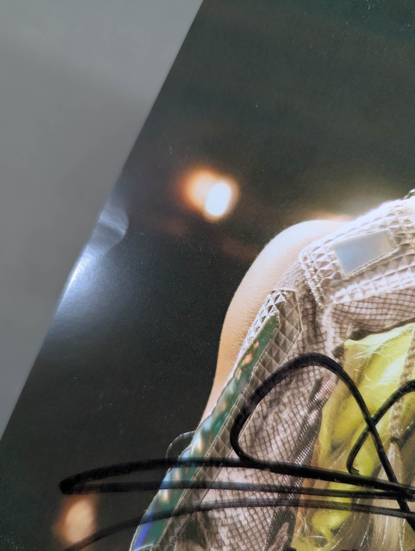 ジュリア 直筆サイン入り スターダムポートレート(E-5) – 闘道館