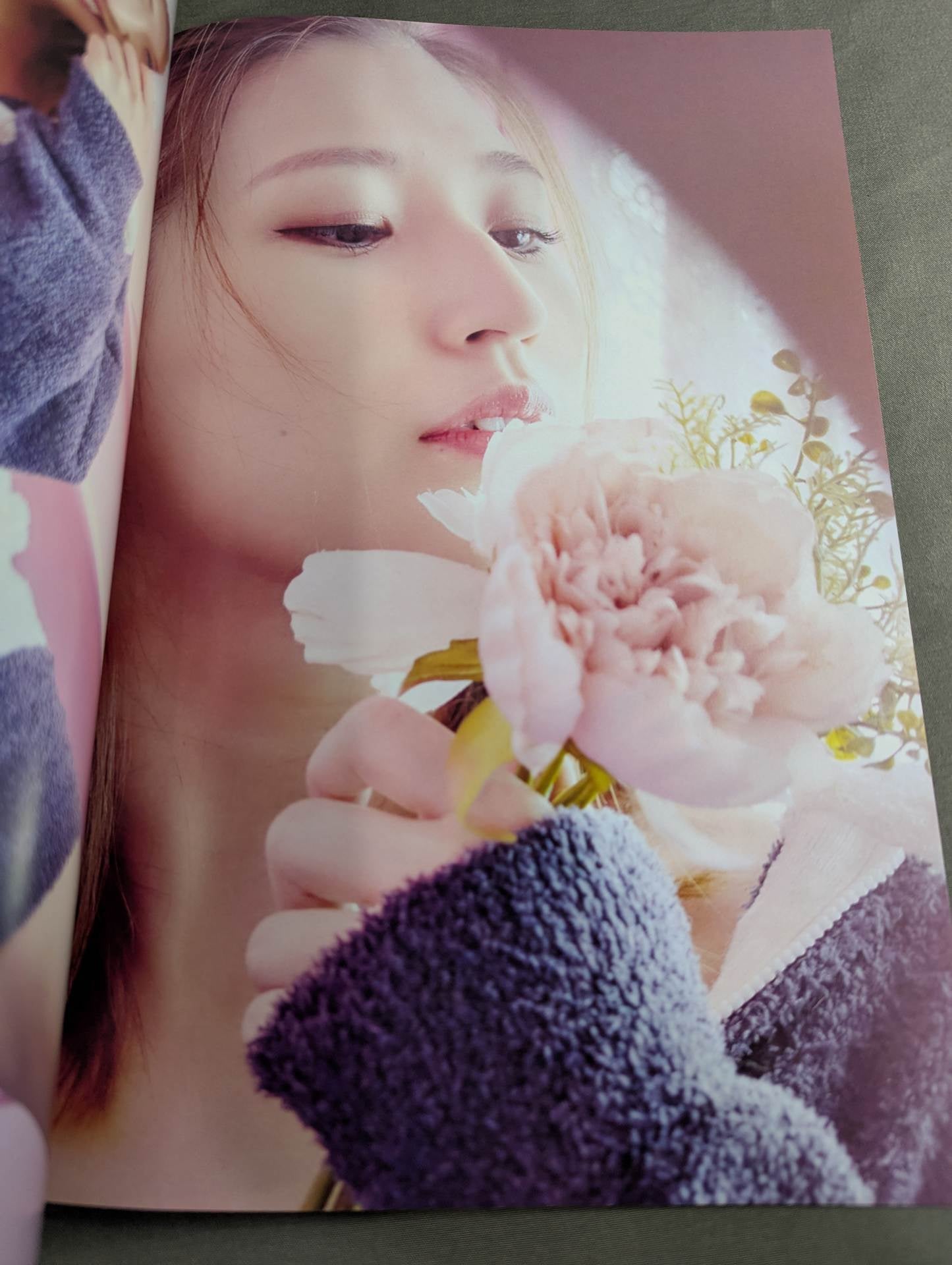 直筆サイン入り】青野未来 写真集 BRILLIANT – 闘道館