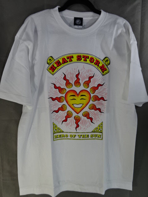 上村優也「HERO OF THE SUN」Tシャツ(ホワイト)