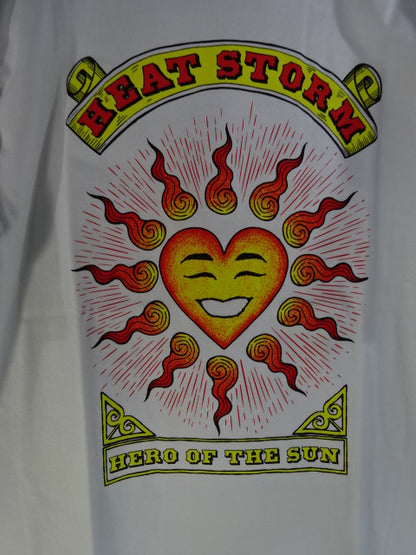 上村優也「HERO OF THE SUN」Tシャツ(ホワイト)