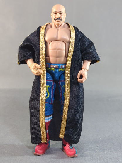 アイアン・シーク(黒ガウン)