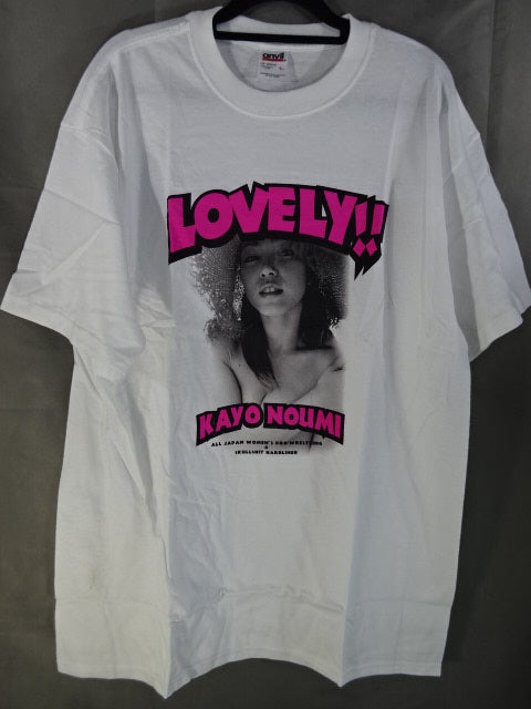 納見佳容「LOVELY!!」ピクチャーTシャツ