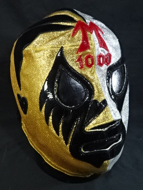 Mil Mascaras 