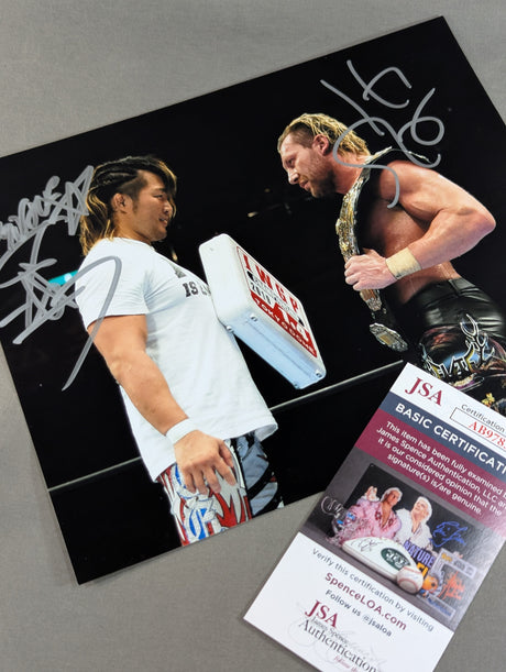 棚橋弘至＆ケニー・オメガ 直筆Wサイン入り ポートレート(JSA証明)