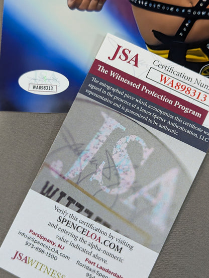 ★JAS★ リヴ・モーガン 直筆サイン入りポートレート(イエロー×ピンク)