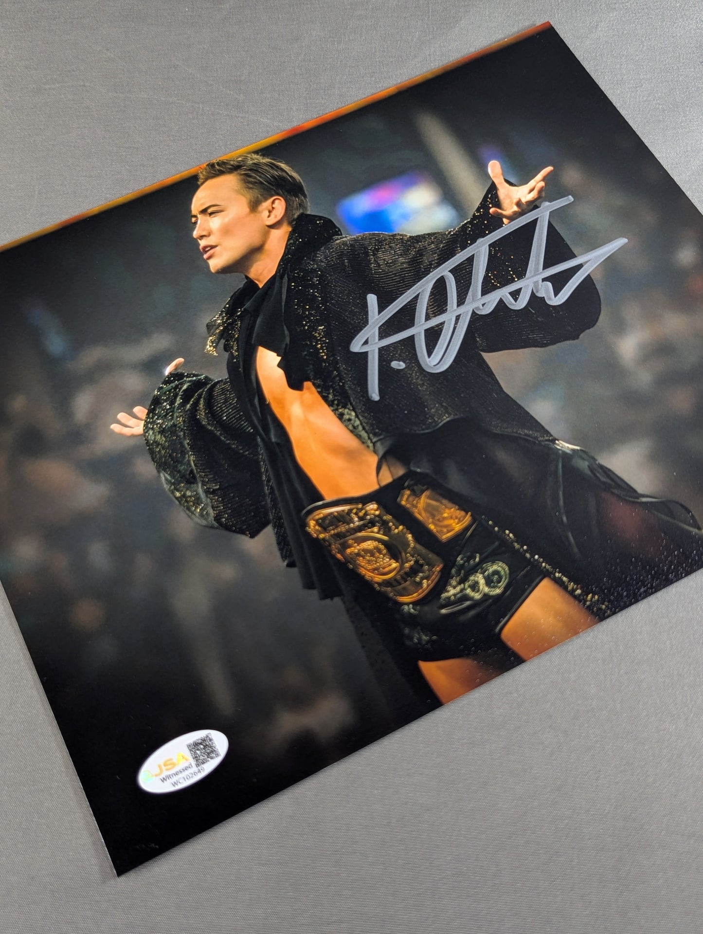 ★JSA★ Kazuchika Okada  hand signed autograph Pro-Photo  (AEW Belt Gown)
